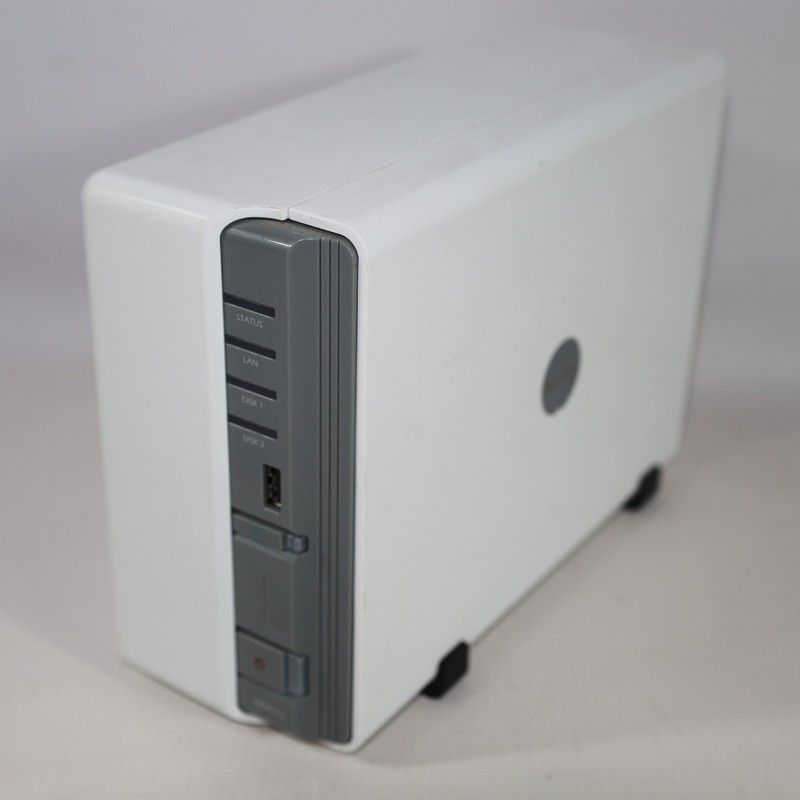 Synology DS211j 2-Bay NAS Network Attached Storage USED NO POWER CABLE OR DRIVES