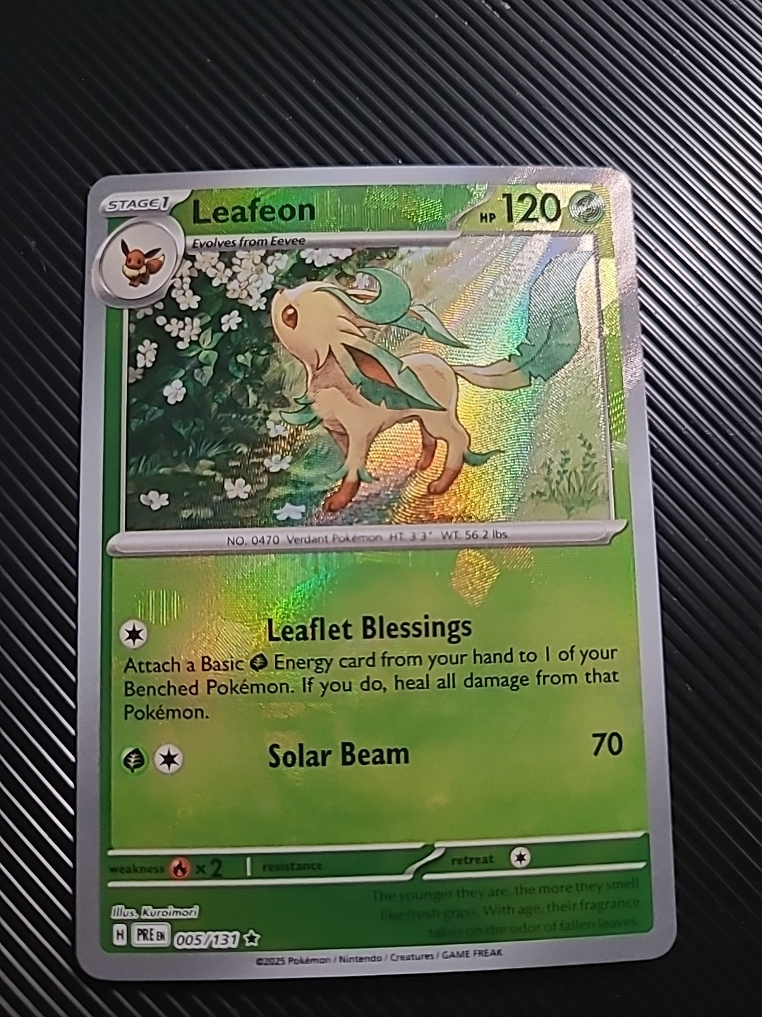 Leafeon (Poke Ball) - 005/131 - Pokemon Prismatic Evolutions Rare NM
