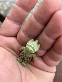 LEGO SPACE Galaxy Squad 70704 70700 70706 Alien Buggoid Minifigure gs001 RETIRED