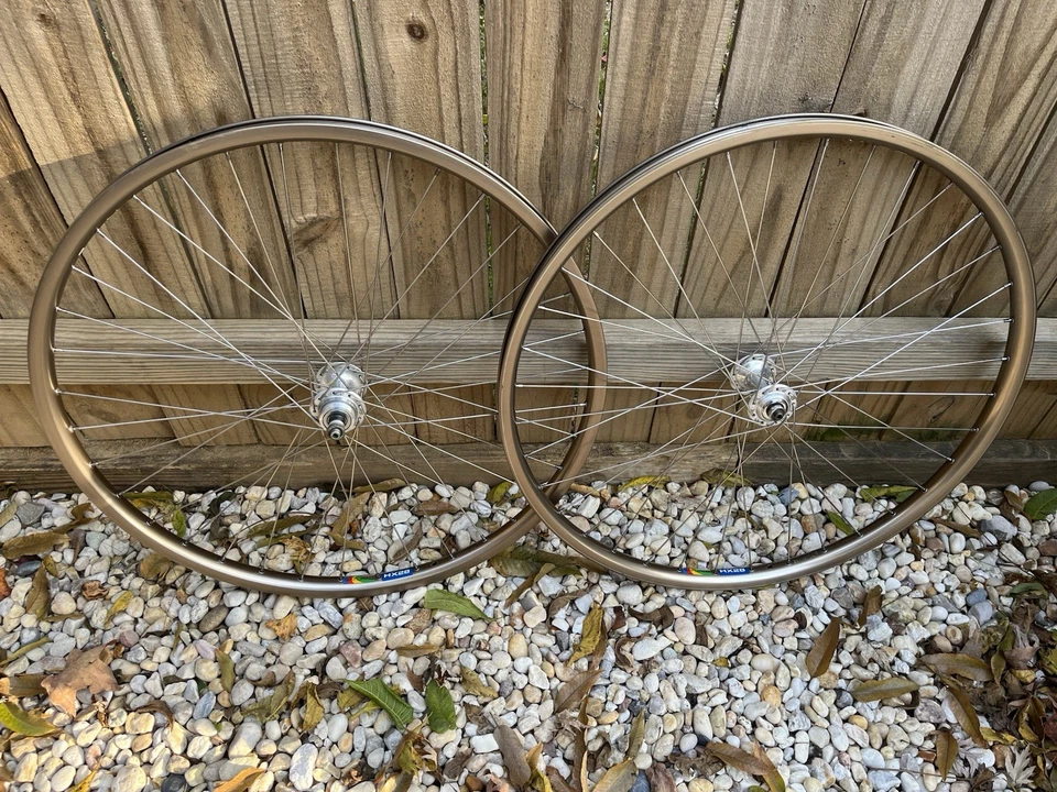 Колеса Saturne Saturae HX28 со специализированными герметичными ступицами подшипников 36h как новые - Изображение 2 из 4