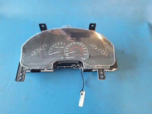 02 EXPLORER Speedometer Cluster 4 Door Before 3/3/02 178650 - 第 1/12 張圖片