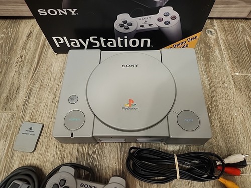 Sony Playstation 1 Complete in Box Launch Model PS1 SCPH-1001 W/ Extras - Picture 2 of 12