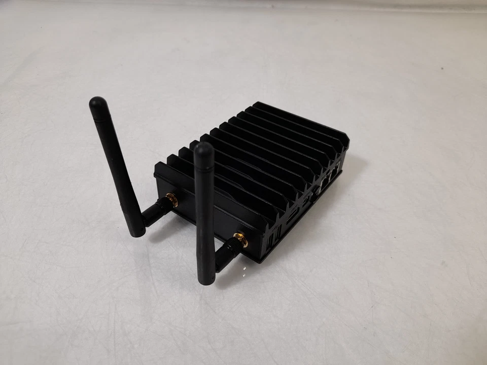 Mini PC Compulab FITLET2-CE3930 Intel Atom sin ventilador con 2 GB DDR3 32 GB M.2 - Sin sistema operativo - Imagen 4 de 4