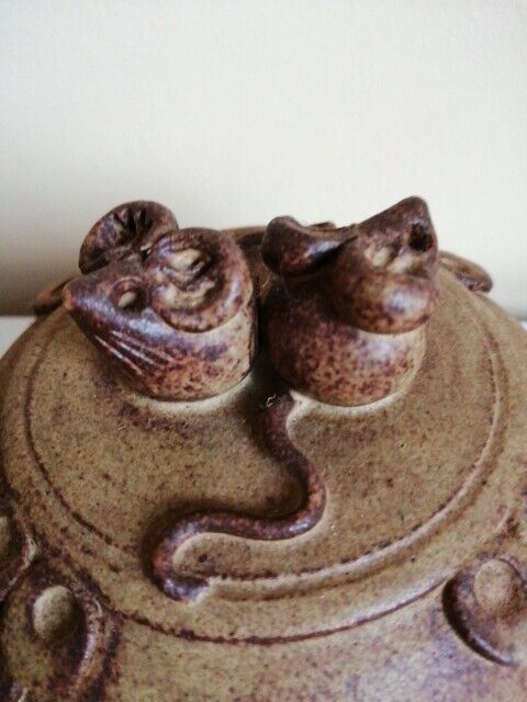 Picture 2 of 8