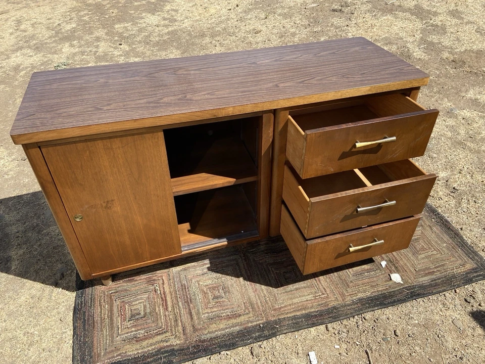 Mueble Jofco Vintage Mediados de Siglo Moderno Nogal Credenza Foto 4 de 4
