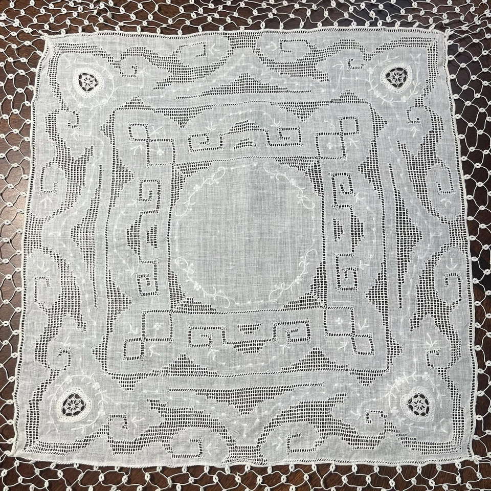 Pañuelo de boda de encaje ganchillo de lino antiguo de colección excepcional dibujado/blanco trabajo Foto 3 de 4