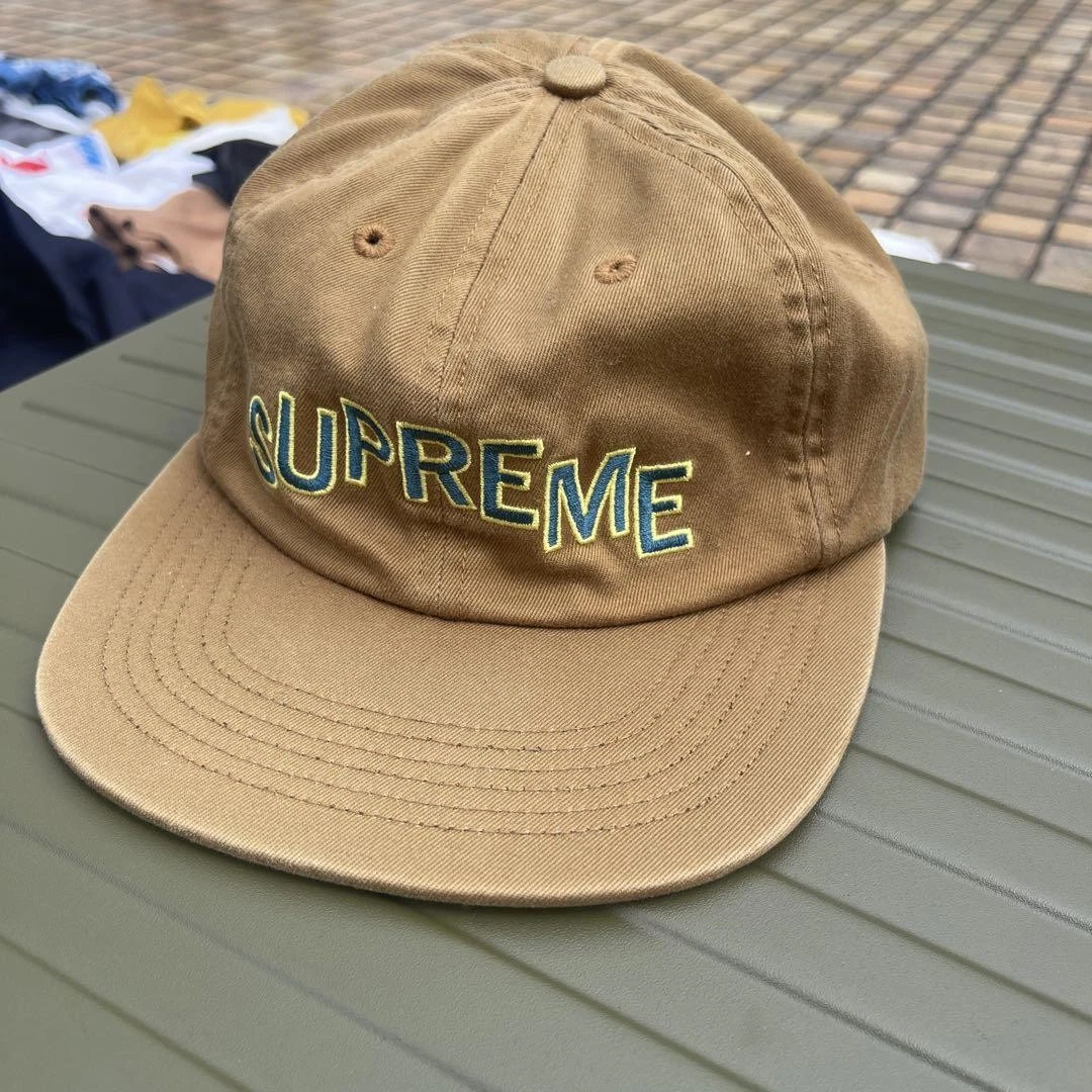 Casquette marron suprême