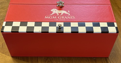 Scatola portaoggetti bottiglia MGM GRAND Casino Las Vegas auto da corsa tema corsa usata F1 - Foto 10 di 13