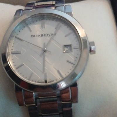 Burberry Analog Silver Dial Date Watch, Stainless Steel Bracelet, Round