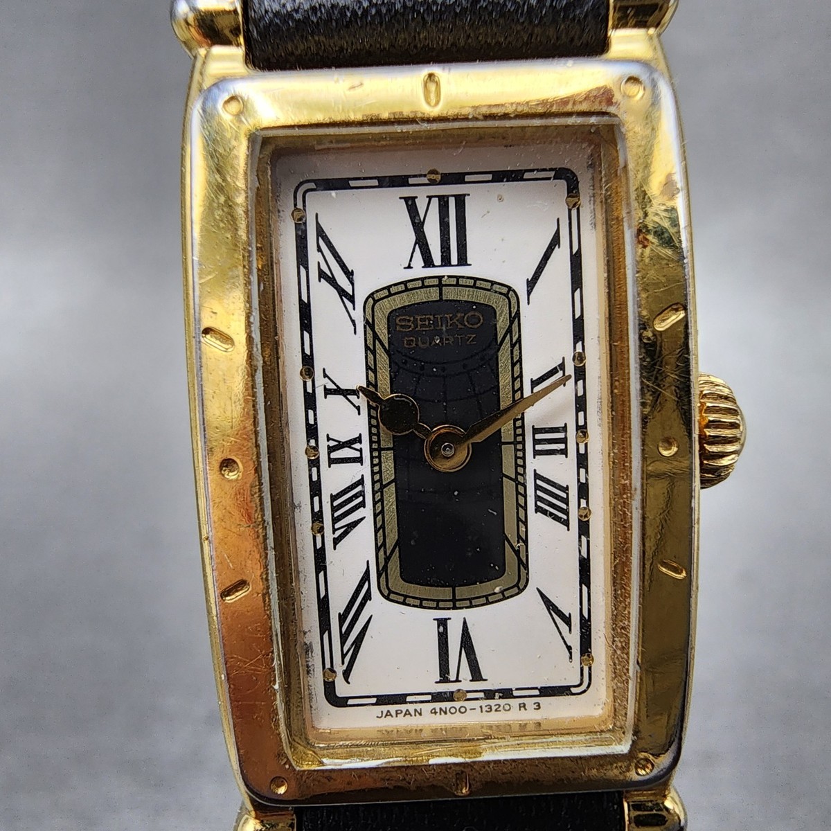 Seiko Age Of Discovery Tank Watch Women 16mm White Dial Gold 