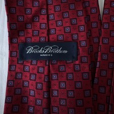 Brooks Brothers Makers Red With Geometric Pure Silk Woven In Italy Made in USA