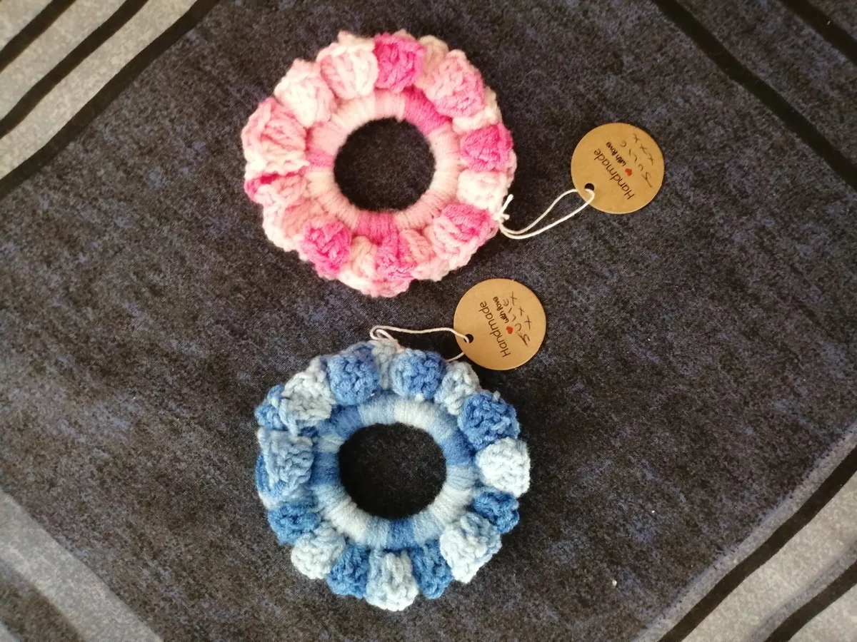 Knitted scrunchie deals