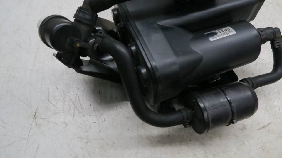 2020-2023 Land Rover Discovery OEM 2.0L Fuel Vapor Charcoal Canister K8D29E857 - Image 2 of 4