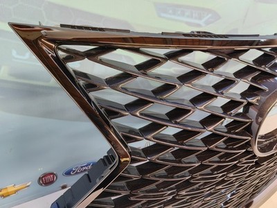 Lexus Nx300 Grille F Sport W/ Park Assist 5310178130 OEM 18 19 20