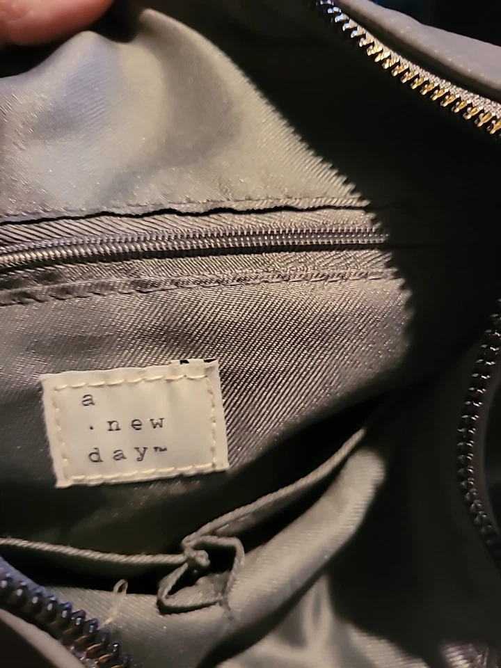 Bolso de Mano de Cuero Gris Med UN NUEVO DÍA Foto 2 de 4