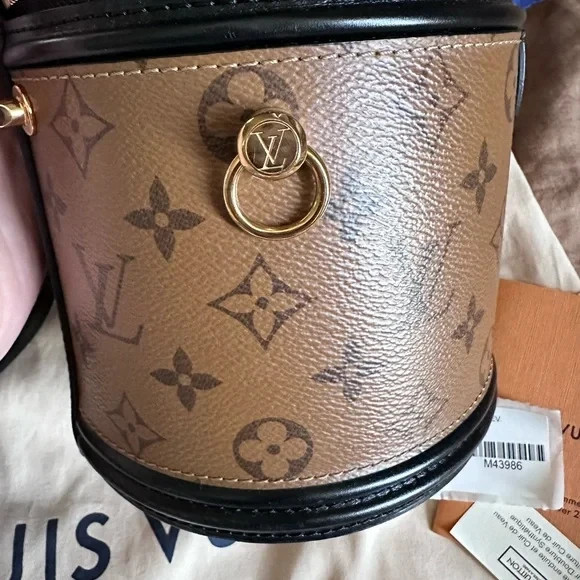 Louis Vuitton Reverse Monogram reverse Monogram c… - image 4