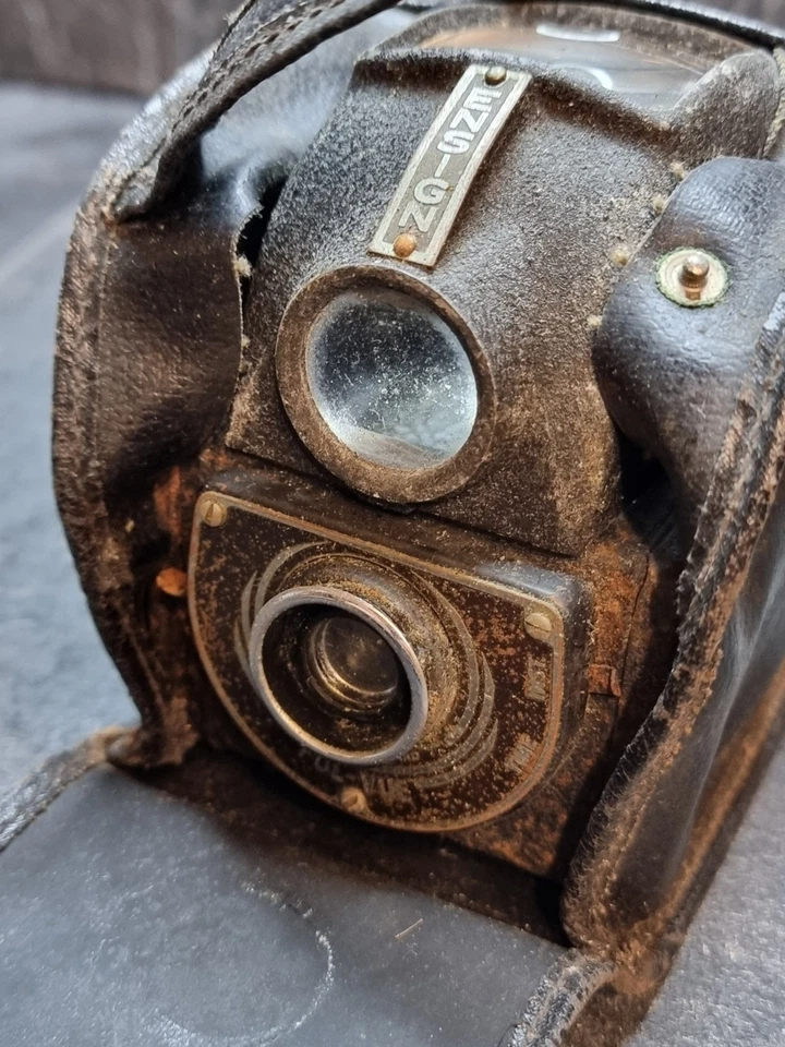 Ensign Ful Vue Camera 120 Roll Film Vintage 1940's Untested. For Parts Or Repair - Image 2 of 4