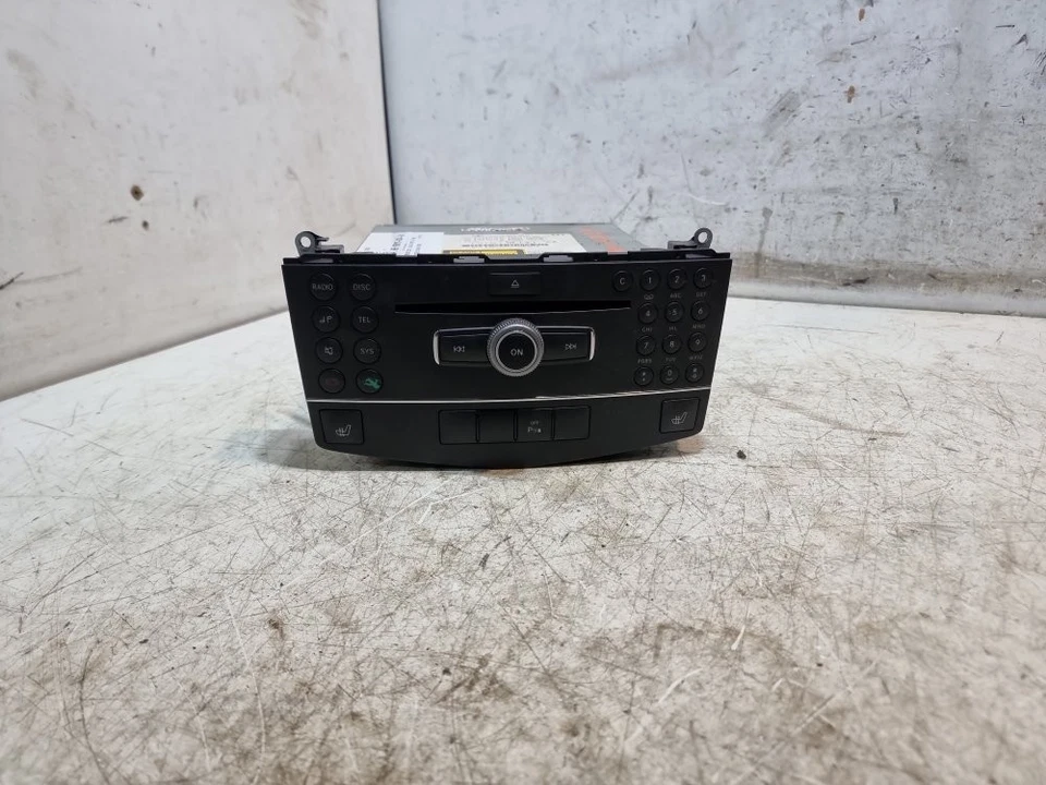 Mercedes C-Class Radio Stereo CD Player Head 2007 W204 Pre-Facelift A2048700694 - Image 1 of 4