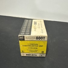 Allen Bradley 800T-H17A 2 Position Selector Switch 1 N.O.- 1 N.C. 