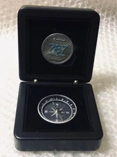 Boeing Boeing 787 compass compass needle medal coin