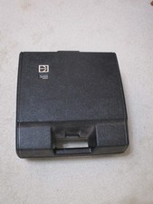 KODAK 750h portable carousel projector in original manufacturer's carrying case