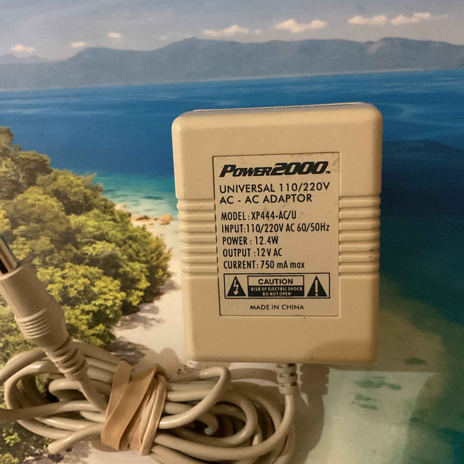 Power2000 UNIVERSAL 110/220V AC-AC ADAPTOR XP444-AC/U 12V AC 750mA Tested