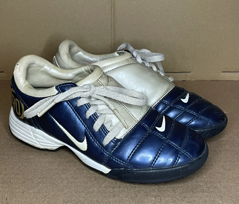 Vintage Nike Total 90 III Soccer Turf Shoes Youth 13c Blue Silver