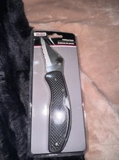 Tool Bench Hardware Serrated Lock Back Folding Knife NEW IN PACKAGE M33 V