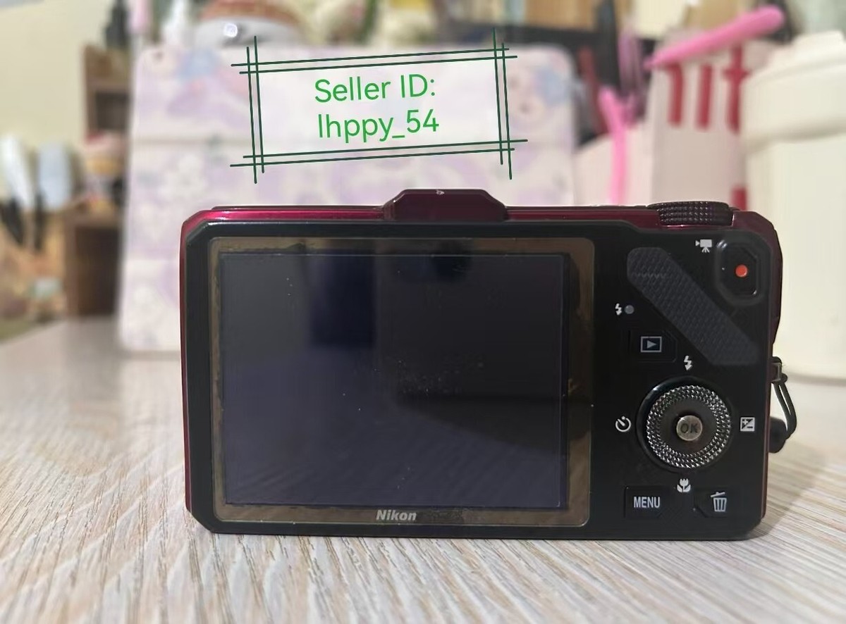 Nikon COOLPIX S9300 16.0MP Digital Camera 18x Optica Zoom