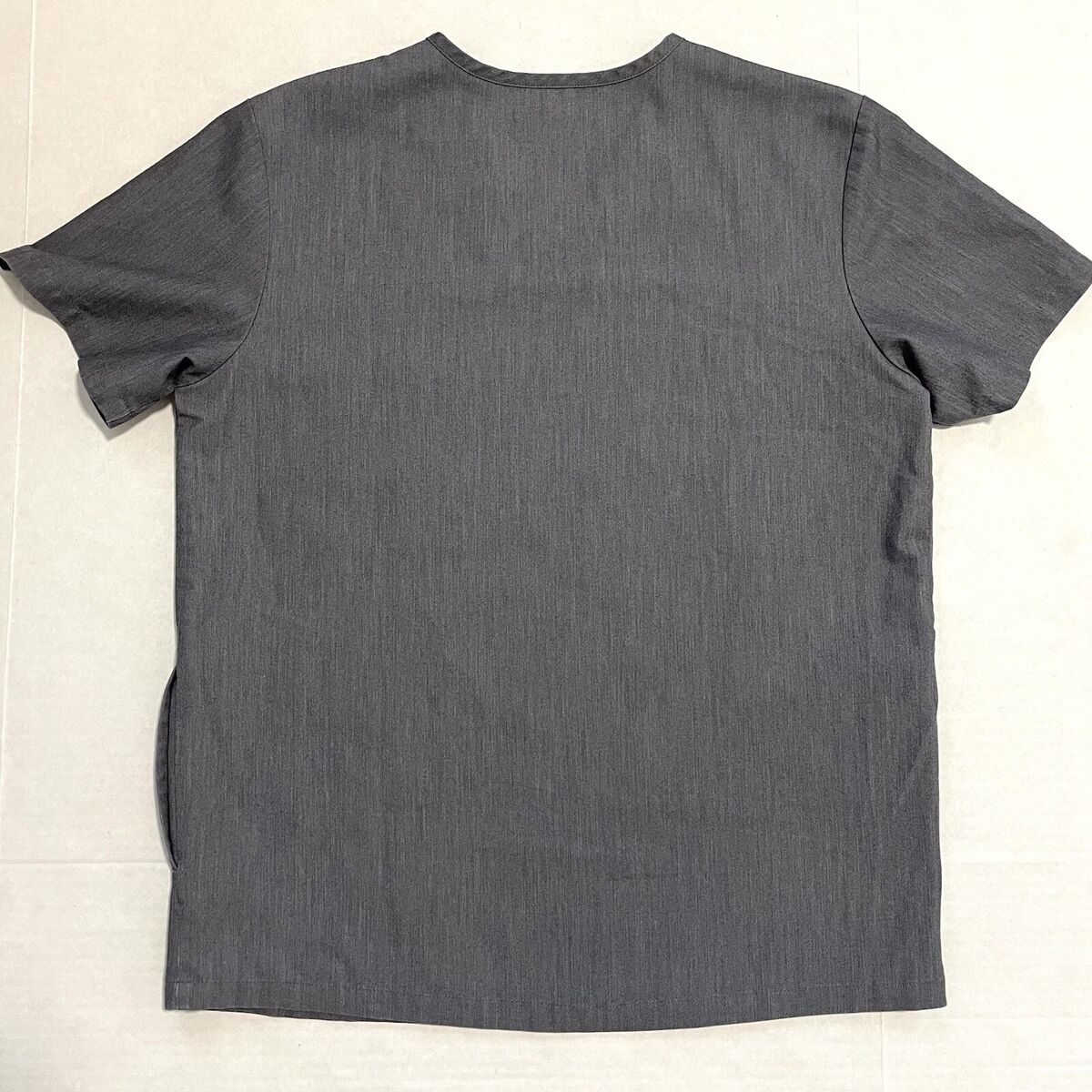 Figs Mens Chisek Three Pocket Scrub Top Size M Graphite Figs Mens Chisek Three Pocket Scrub Top Size M Graphite