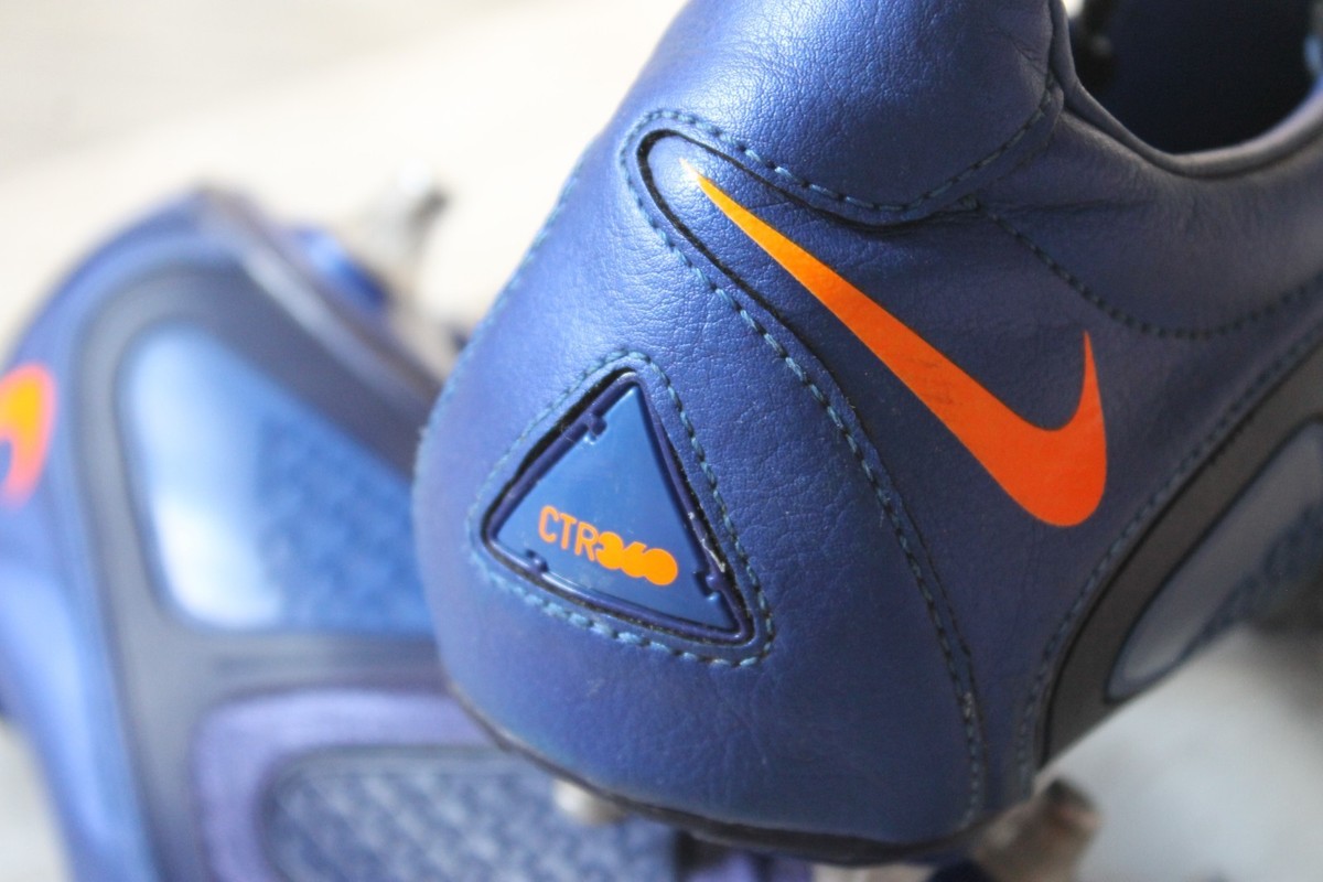 2011 Rare Nike CTR360 Maestri Libretto II SG Football Soccer 