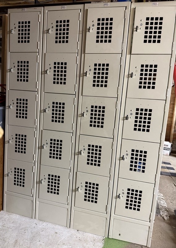 Metal Storage Locker Cabinet Bank with 20 Vented Doors