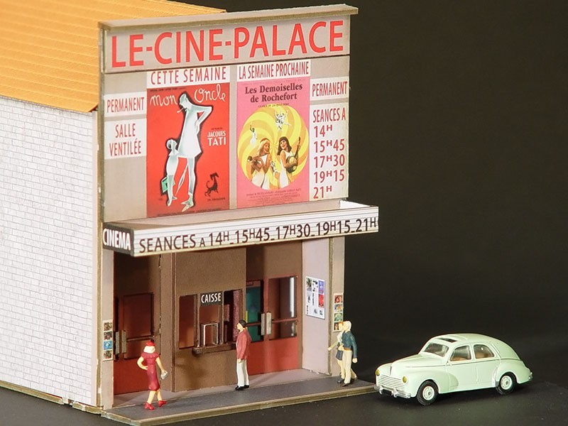 Immeuble droit Le Ciné Palace HO Régions et Compagnies VIL002 maquette en carton