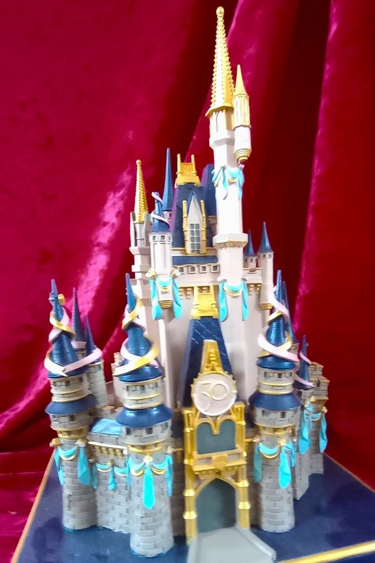 Disney Cinderella Castle statue Figure 50th Anniversary Magic Kingom FOR CANCER