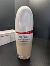 Image of Shiseido Revitalessence Skin Glow Foundation SPF30 Bio-Boost 30ml 230 Alder BNIB