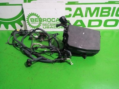 8274102080 fuse relay box 120960 TOYOTA AURIS TOURING SPORTS E18 ACTIVE 2013