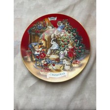 Sharing Christmas With Friends 1992 Christmas Vintage Plate