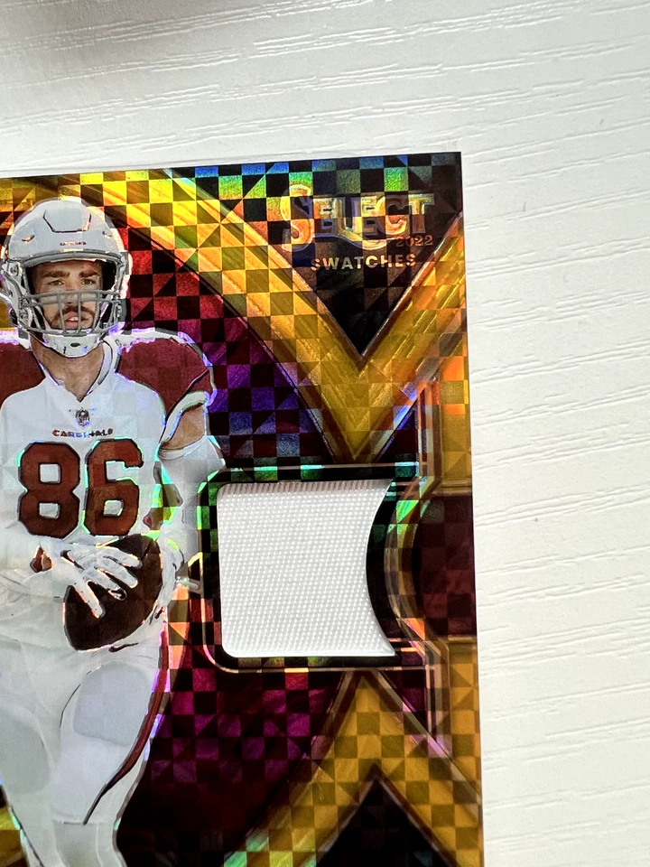 2022 Panini Select Football Zach Ertz #SS-46 Swatches GOLD PATCH /10 SSP SP - Image 3 of 4