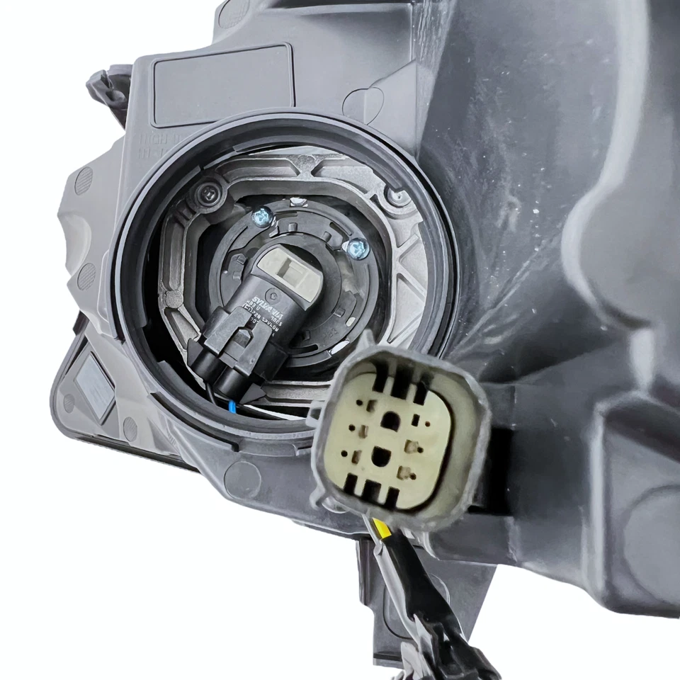 Faro halógeno lateral pasajero Chevrolet Malibu 2019-2024 (con bombilla) derecho Foto 3 de 4