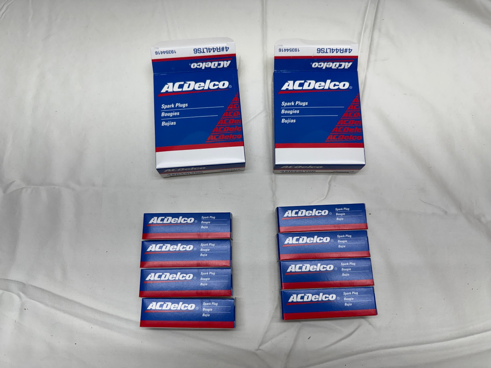 Set Of 8 Genuine GM 19354416 ACDelco R44LTS6 Spark Plugs