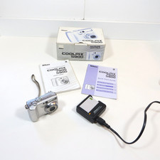 Nikon Coolpix 5900 5.1MP Digital Camera Boxed EN-EL5 MH-61 Charger