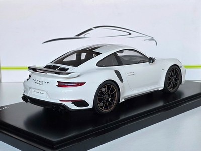Porsche 911 (991.II) Turbo S Exclusive Series 2017 White 1:18