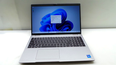 Dell Latitude 3560 15.6'' | i5-1145G7 2.60GHz | 16GB RAM 256GB NVMe | WIN 11 PRO