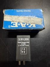 New German Mercedes R107 W123 W126 Flasher Turn Signal Switch Relay 0008211063