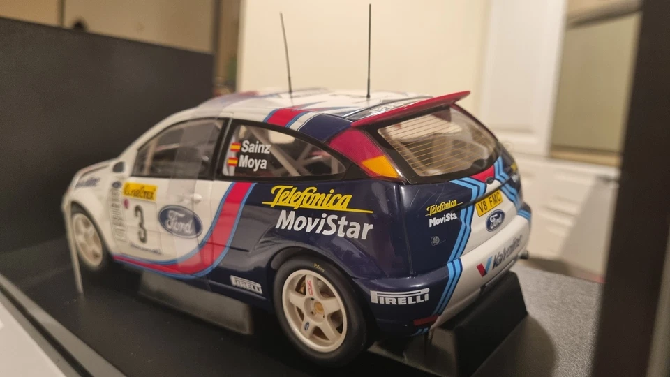 Ford focus RS WRC 2001 Carlos Sainz-Luis Moya, AUTOart 1:18 - Immagine 3 di 4