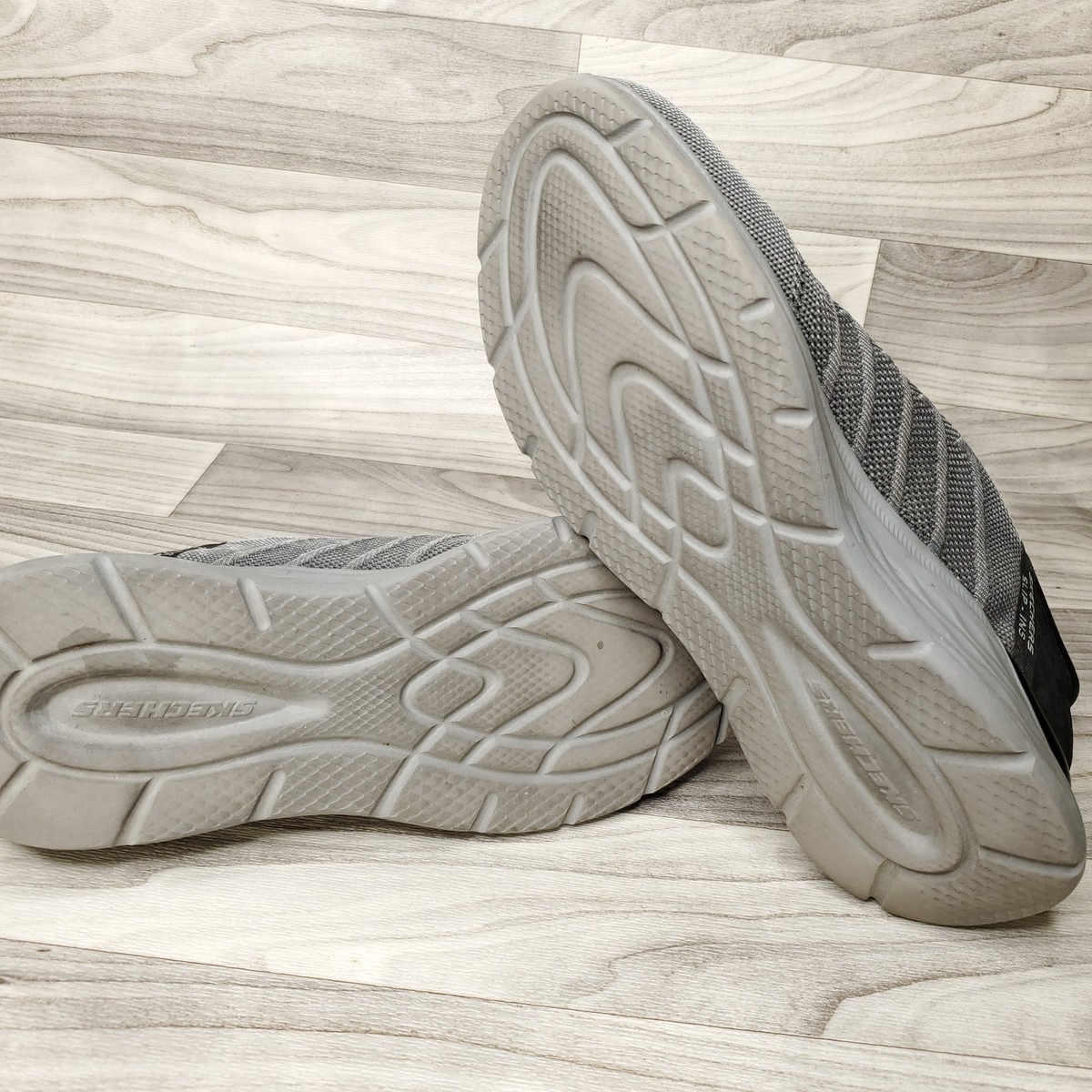 Mens 12 Relaxed Fit Skechers Garner Crispin Slip On Shoes Sneakers