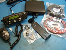 Motorola CDM1250 UHF 450-512MHz  40 Watt w/ RLN4802 Remote Head Mint Tested 