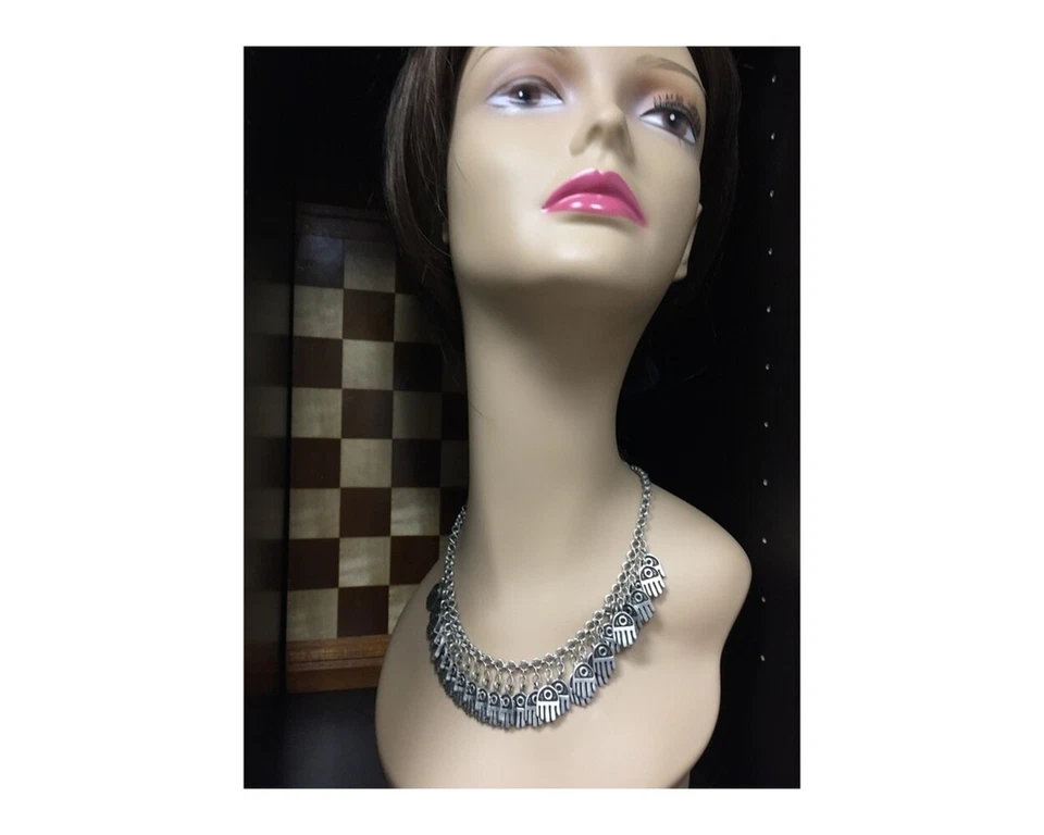 Collar de mano Hamsa acabado plateado ajustable de 16 a 19 pulgadas Foto 2 de 4