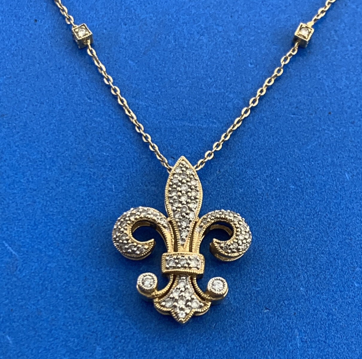 18K Yellow Gold Pave Diamond Fleur De Lis Necklace Gem