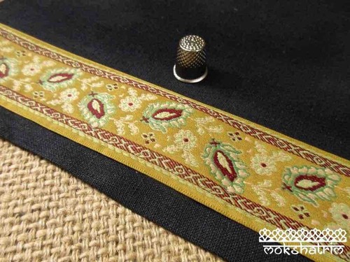 Nastro jacquard etnico asiatico tradizionale ambra giallo paisley M1936 - Foto 6 di 7